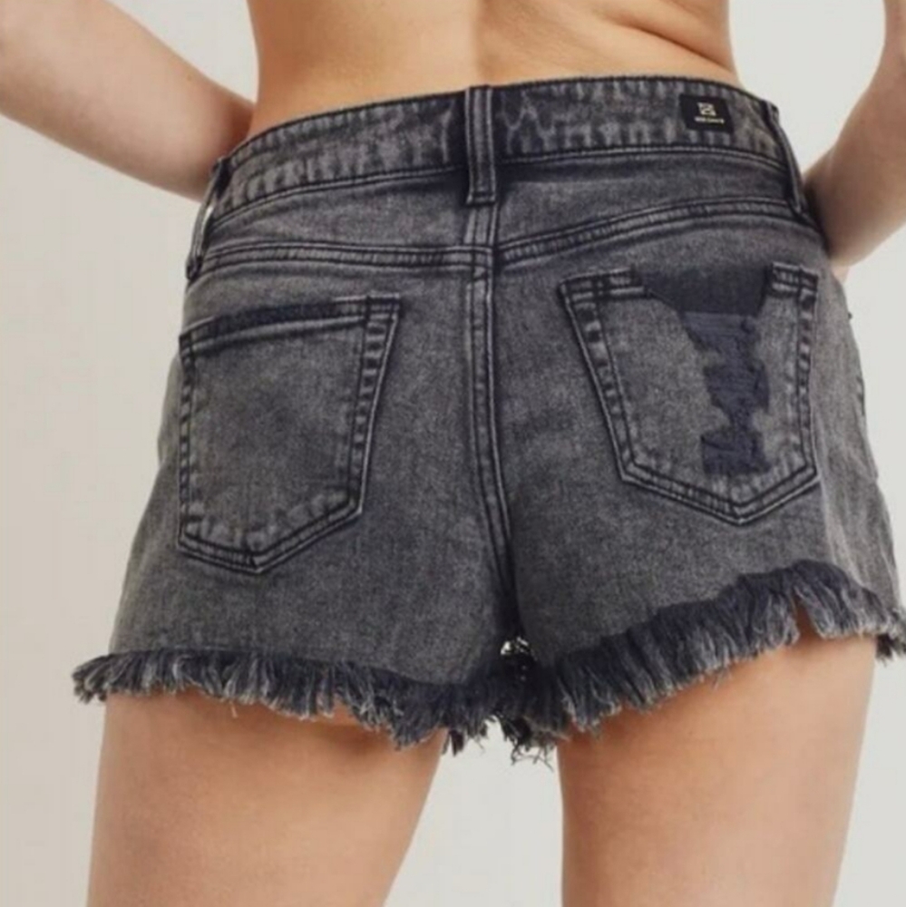 Letter‎ To Juliet High Rise Washed Black Jean Shorts Distressed XL 34" Witchy